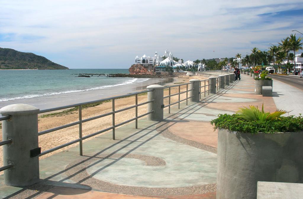 Las Flores Beach Resort Mazatlan Dış mekan fotoğraf
