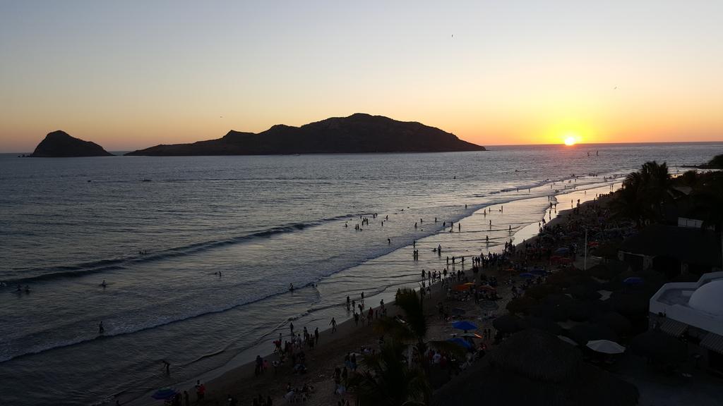 Las Flores Beach Resort Mazatlan Dış mekan fotoğraf