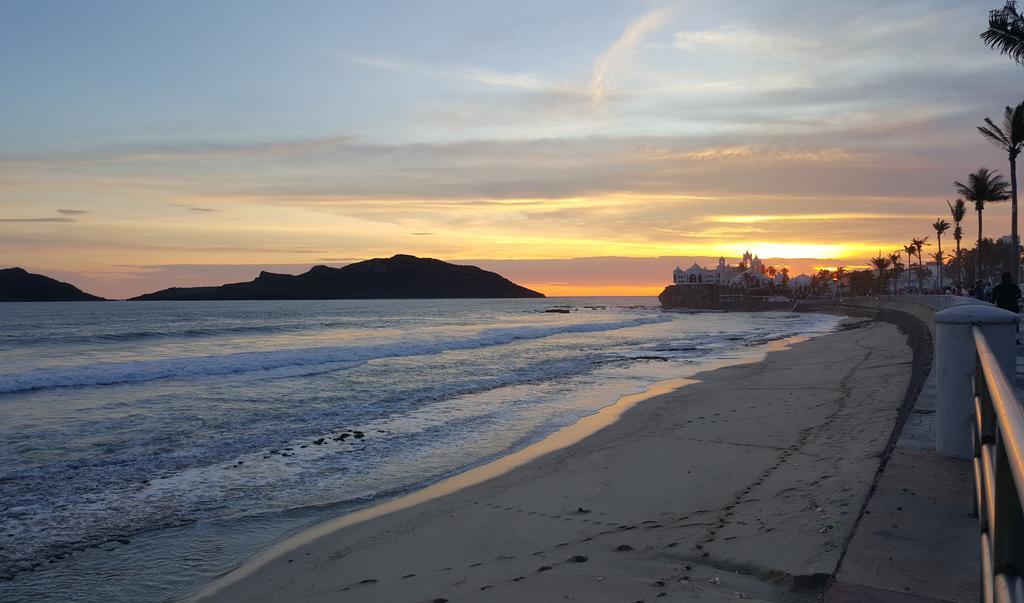 Las Flores Beach Resort Mazatlan Dış mekan fotoğraf