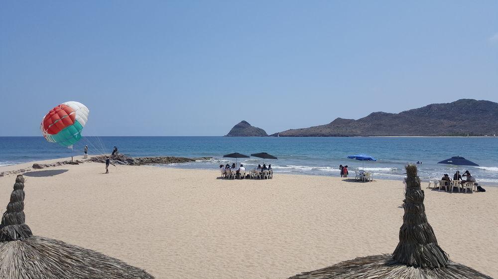 Las Flores Beach Resort Mazatlan Dış mekan fotoğraf